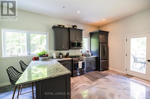 79 Concession 3, Norfolk, ON - Indoor Photo Showing Kitchen