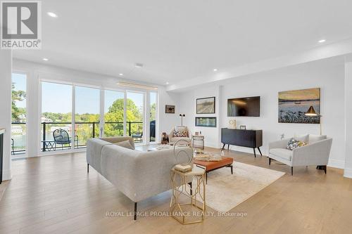 73C Bridge Street, Prince Edward County (Picton), ON - Indoor Photo Showing Living Room