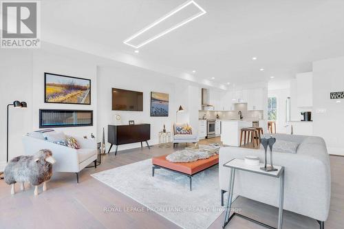 73C Bridge Street, Prince Edward County (Picton), ON - Indoor Photo Showing Living Room