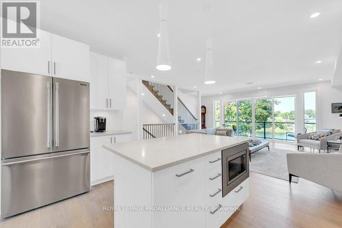 73C Bridge Street, Prince Edward County (Picton), ON - Indoor Photo Showing Kitchen With Upgraded Kitchen