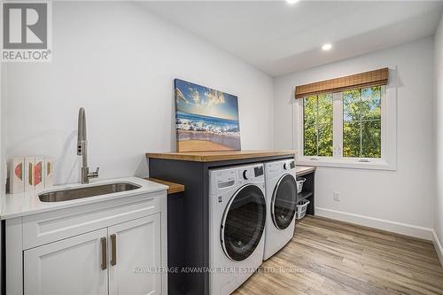 49 Autumn Drive, Rideau Lakes, ON - Indoor Photo Showing Laundry Room