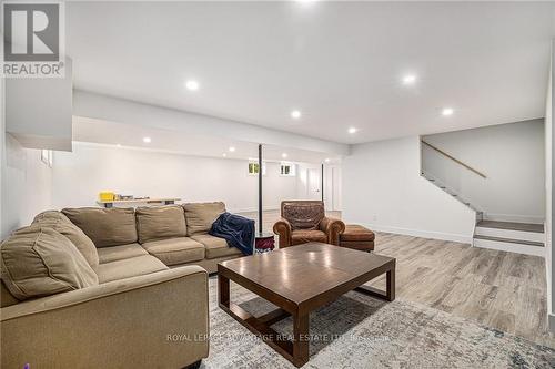 49 Autumn Drive, Rideau Lakes, ON - Indoor Photo Showing Living Room