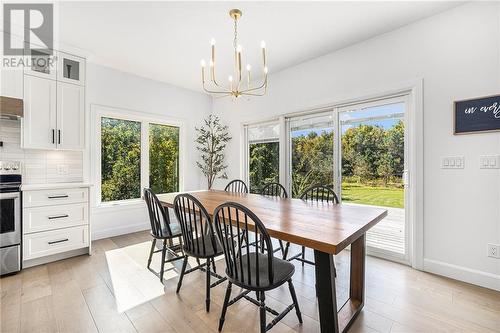 49 Autumn Drive, Smiths Falls, ON - Indoor Photo Showing Dining Room