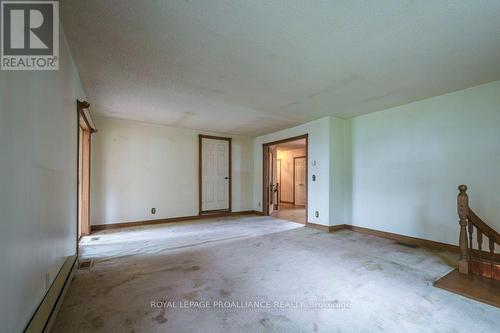 1424 County Rd 3, Prince Edward County (Ameliasburgh), ON - Indoor Photo Showing Other Room