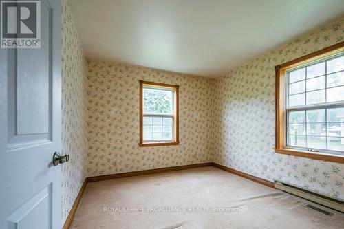 1424 County Rd 3, Prince Edward County (Ameliasburgh), ON - Indoor Photo Showing Other Room