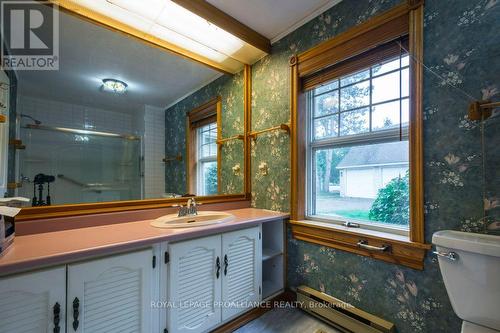 1424 County Rd 3, Prince Edward County (Ameliasburgh), ON - Indoor Photo Showing Bathroom