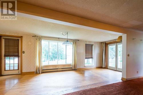 1424 County Rd 3, Prince Edward County (Ameliasburgh), ON - Indoor Photo Showing Other Room