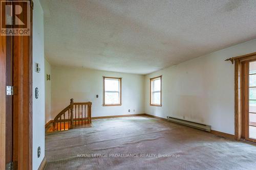 1424 County Rd 3, Prince Edward County (Ameliasburgh), ON - Indoor Photo Showing Other Room