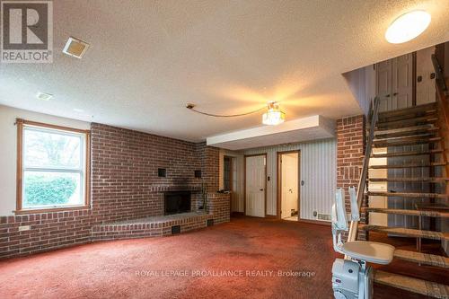 1424 County Rd 3, Prince Edward County (Ameliasburgh), ON - Indoor Photo Showing Other Room