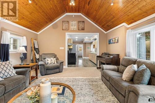 36 Emma Street, Stirling-Rawdon, ON - Indoor Photo Showing Living Room