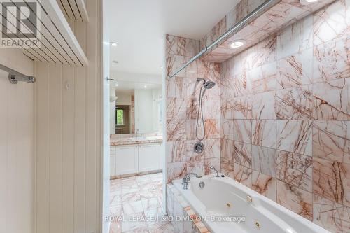 17 Farnham Avenue, Toronto, ON - Indoor Photo Showing Bathroom