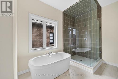 96 Weslock Crescent, Aurora, ON - Indoor Photo Showing Bathroom