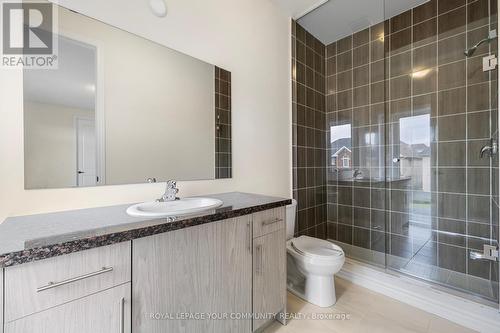 96 Weslock Crescent, Aurora, ON - Indoor Photo Showing Bathroom