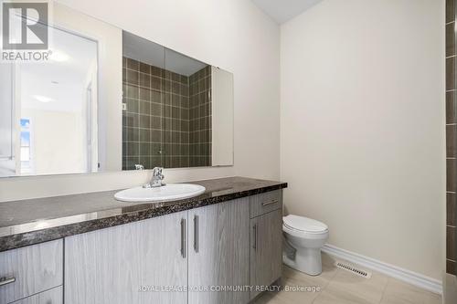 96 Weslock Crescent, Aurora, ON - Indoor Photo Showing Bathroom