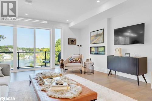 73C Bridge Street E, Picton, ON - Indoor Photo Showing Living Room