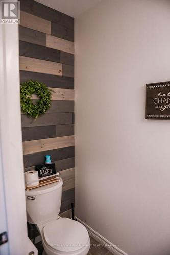 70 Cottonwood Drive, Belleville, ON - Indoor Photo Showing Bathroom