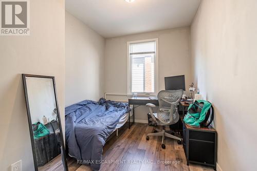 87 Hillview Street, Hamilton, ON - Indoor Photo Showing Bedroom