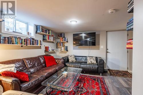 87 Hillview Street, Hamilton, ON - Indoor Photo Showing Living Room