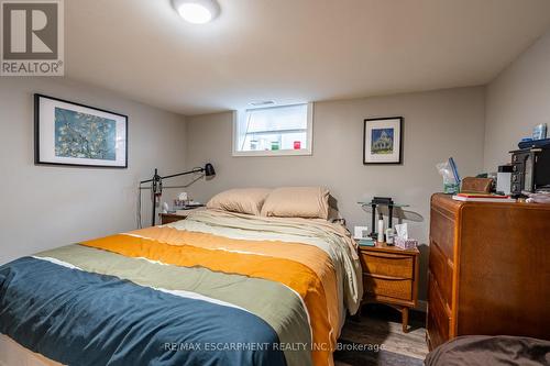 87 Hillview Street, Hamilton, ON - Indoor Photo Showing Bedroom