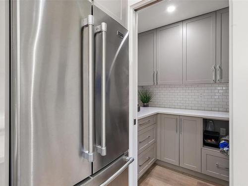 235 Bellamy Link, Langford, BC - Indoor Photo Showing Kitchen