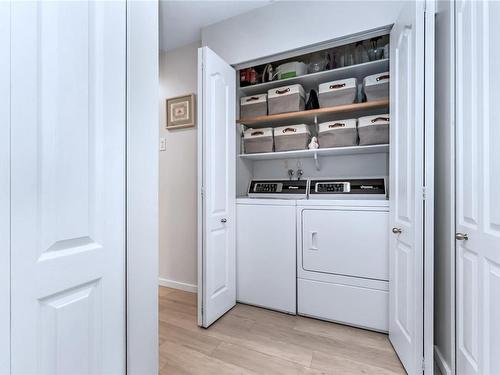 212-2520 Wark St, Victoria, BC - Indoor Photo Showing Laundry Room