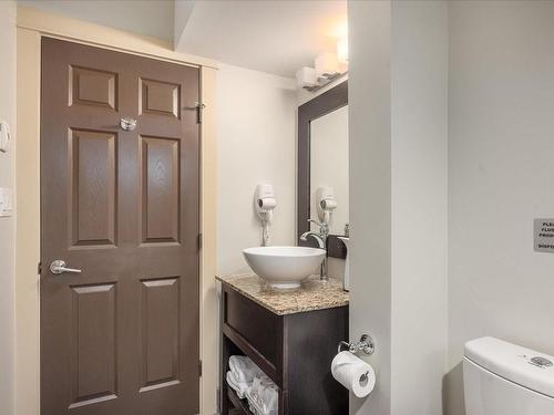 217-1600 Stroulger Rd, Nanoose Bay, BC - Indoor Photo Showing Bathroom