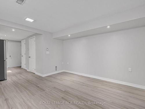 391 Kingston Rd, Toronto, ON - Indoor Photo Showing Other Room