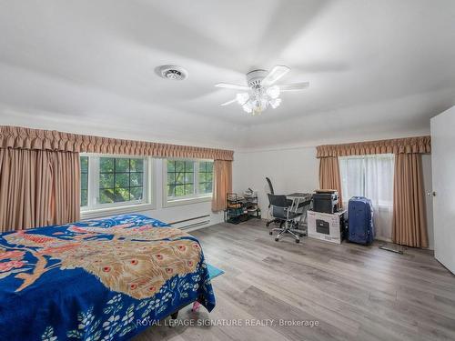 58 Oxford St, Richmond Hill, ON - Indoor Photo Showing Bedroom