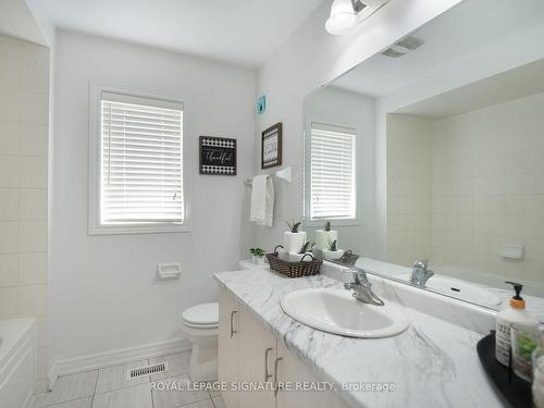 9-420 Linden Dr, Cambridge, ON - Indoor Photo Showing Bathroom