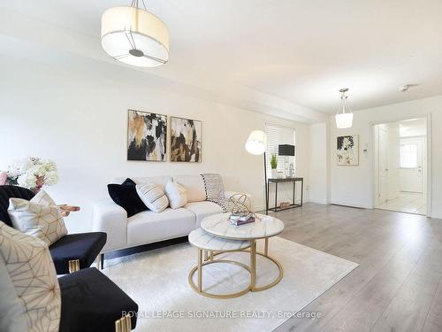 9-420 Linden Dr, Cambridge, ON - Indoor Photo Showing Living Room