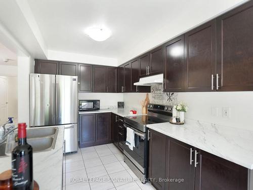 9-420 Linden Dr, Cambridge, ON - Indoor Photo Showing Kitchen With Upgraded Kitchen