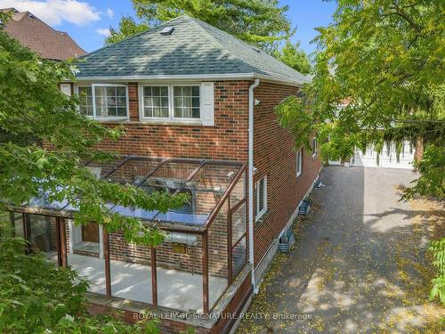 58A Oxford St, Richmond Hill, ON - Outdoor