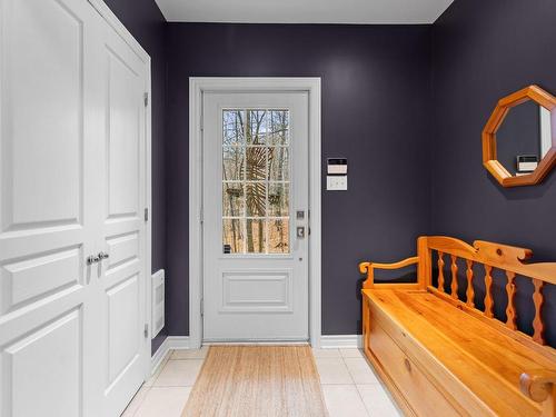 Hall d'entrÃ©e - 60 Rue Du Tour-Du-Lac, Gore, QC - Indoor Photo Showing Bedroom