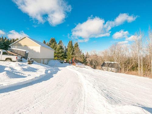 Garage - 359  - 363 Ch. Avila, Piedmont, QC - Outdoor With View