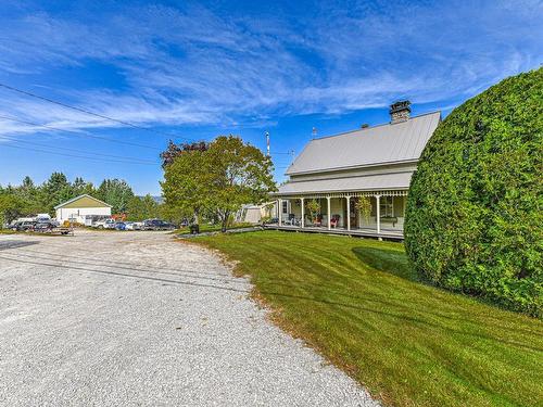 Garage - 359  - 363 Ch. Avila, Piedmont, QC - Outdoor With View