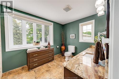 10322 Baseline Road, Dresden, ON - Indoor Photo Showing Bathroom