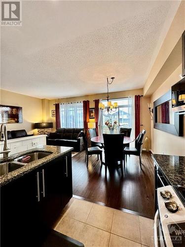 1436 Comfrey Crescent, Ottawa, ON - Indoor Photo Showing Kitchen With Double Sink