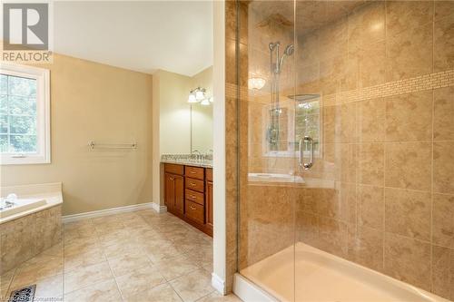 2049 Country Club Drive, Burlington, ON - Indoor Photo Showing Bathroom