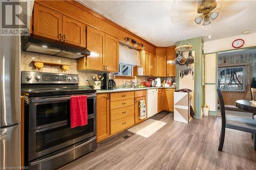 212 Gould Avenue, North Bay, ON - Indoor Photo Showing Kitchen