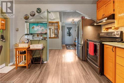 212 Gould Avenue, North Bay, ON - Indoor Photo Showing Kitchen