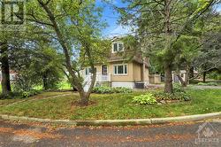 232 BELFORD CRESCENT  Ottawa, ON K1Z 7B1