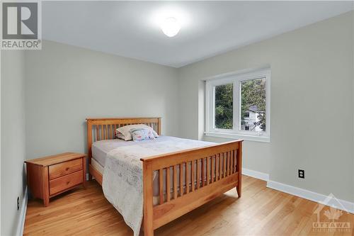 232 Belford Crescent, Ottawa, ON - Indoor Photo Showing Bedroom