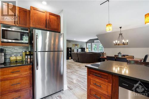 5036 Loggers Way, Ottawa, ON - Indoor Photo Showing Kitchen