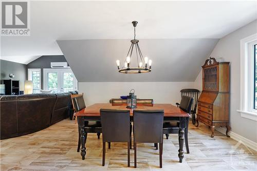 5036 Loggers Way, Ottawa, ON - Indoor Photo Showing Dining Room