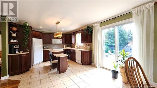 474 Rue Du Portage, Petite-Lamèque, NB - Indoor Photo Showing Kitchen