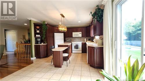 474 Rue Du Portage, Petite-Lamèque, NB - Indoor Photo Showing Kitchen