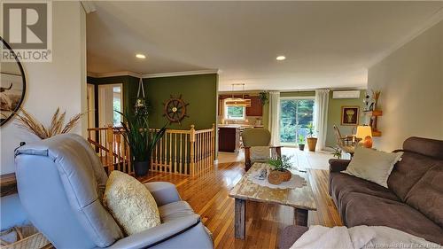 474 Rue Du Portage, Petite-Lamèque, NB - Indoor Photo Showing Living Room