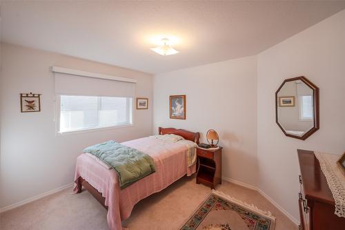 145-1634 Carmi Avenue, Penticton, BC - Indoor Photo Showing Bedroom