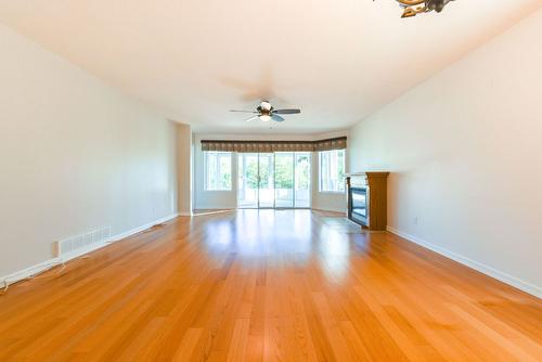 27 Kingfisher Drive, Penticton, BC - Indoor Photo Showing Other Room