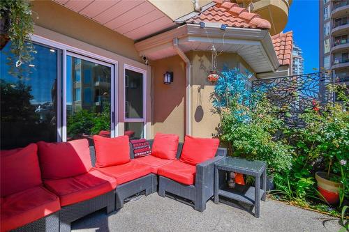 115-1156 Sunset Drive, Kelowna, BC - Outdoor With Deck Patio Veranda